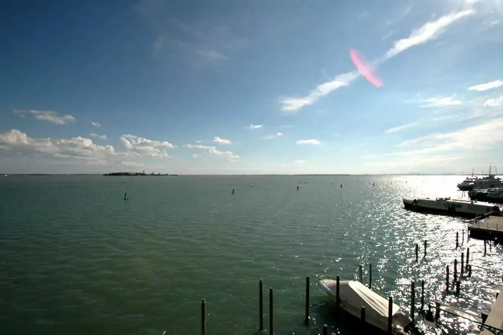 Wonderful View Over Venetian Lagoon Apartment Venice